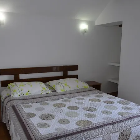 Rustic Argesean